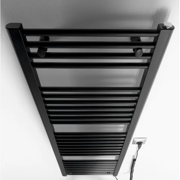 Radiator portprosop electric pentru baie Aqualine DIRECT-E 400W/230V 132 cm negru mat