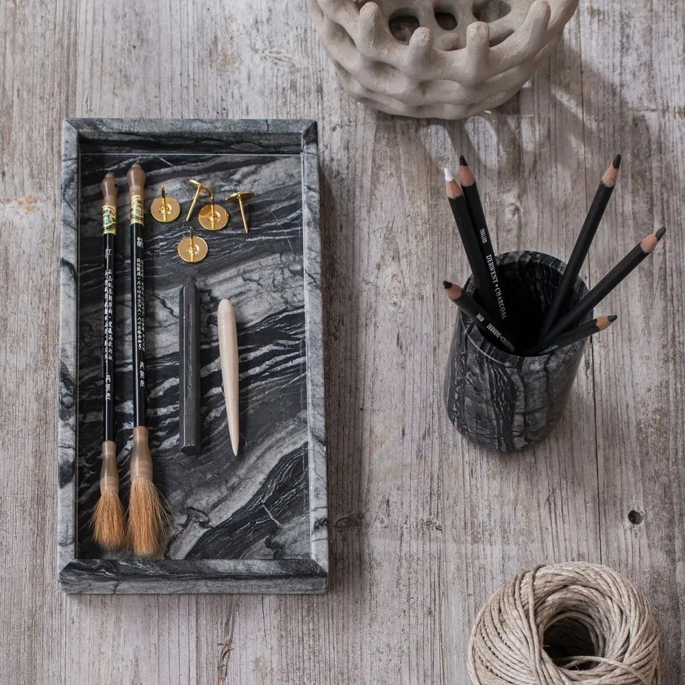 Suport pentru periuța de dinți negru din marmură Marble – Mette Ditmer Denmark