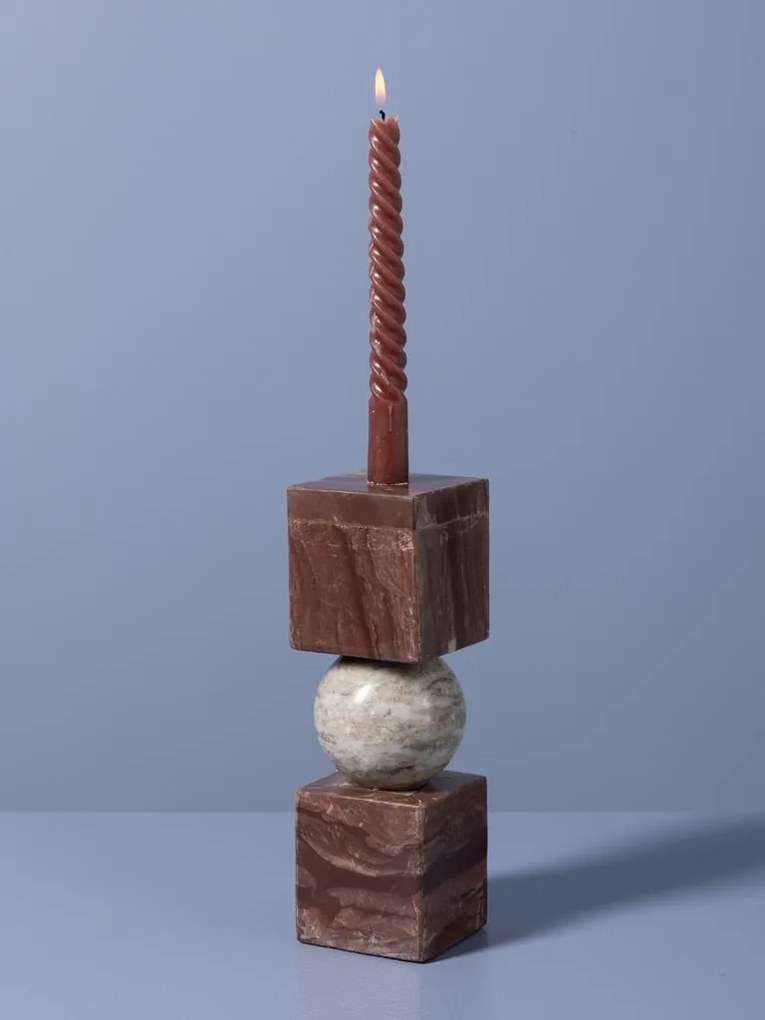 Sfeșnic din marmură maro cu forme geometrice suprapuse, bej-maro-vișiniu, finisaj glazurat, 26×7,5 x 7.5 cm, „Coloma"