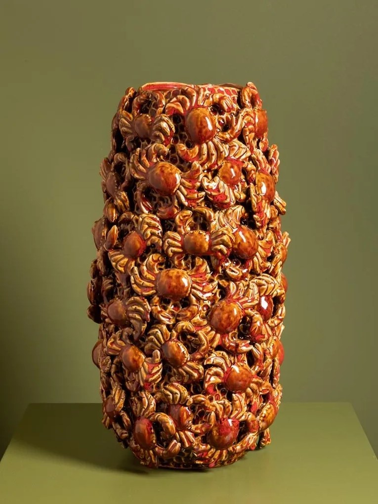 Vas decorativ din ceramica cu motive marine in relief, "Crab Reef"
