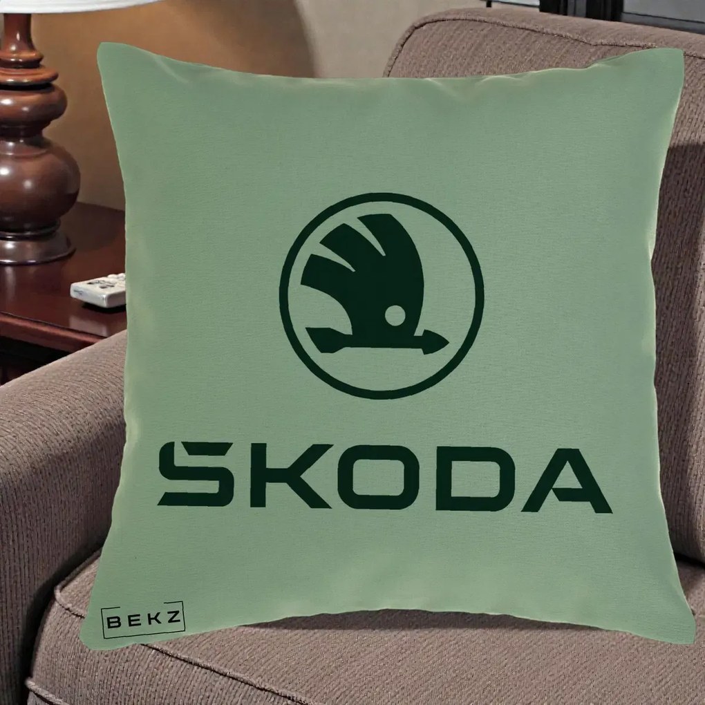 Perna Personalizata cu emblema Skoda, 40x40 cm, Verde, Husa Detasabila, Perna Inclusa, BEKZ®
