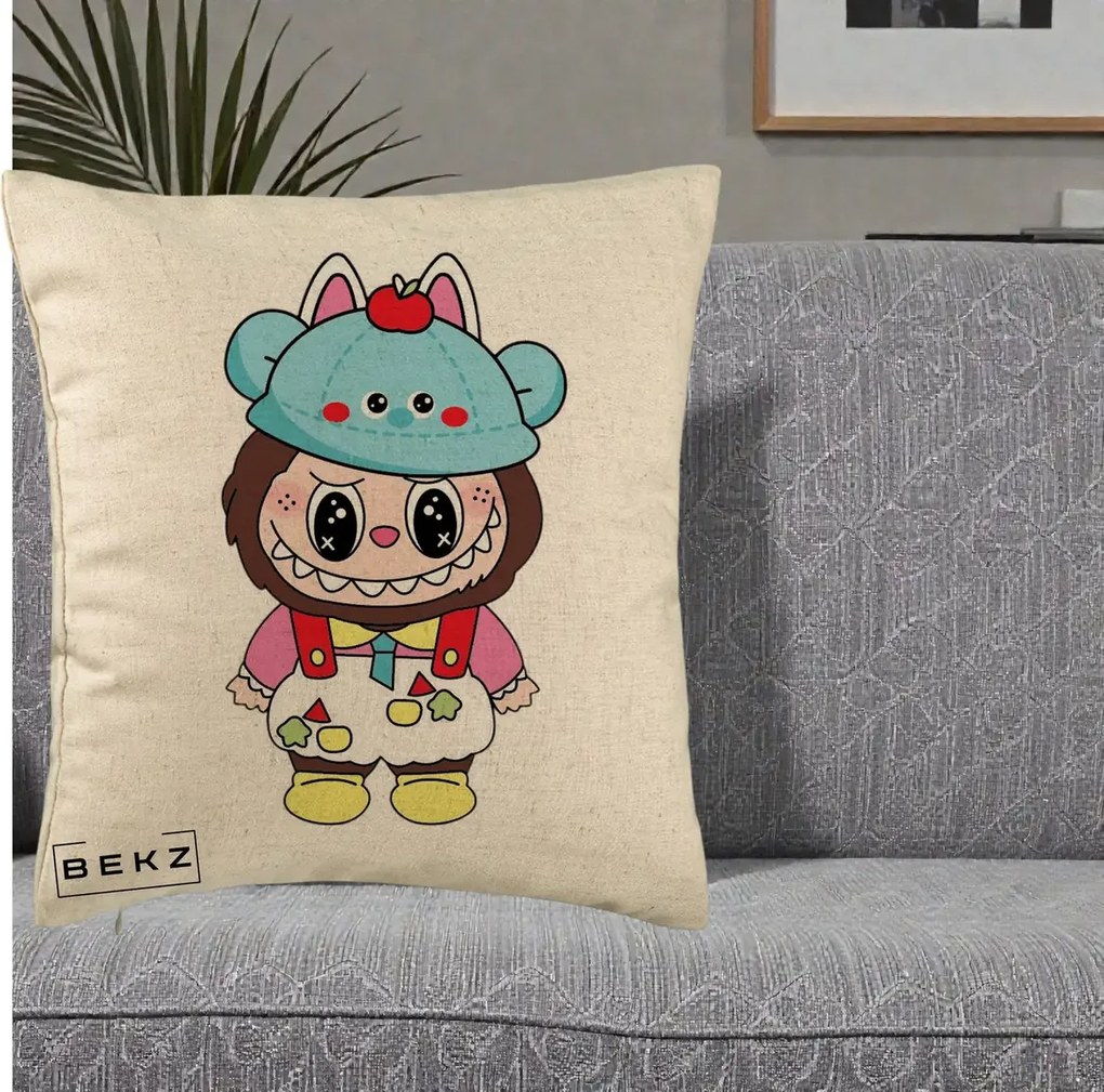 Perna Personalizata Labubu x Urs Albastru Colorat, 40x40 cm, Bej, Husa Detasabila, Perna Inclusa, BEKZ®