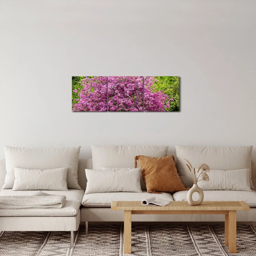 Tablou cu pom înflorit pe luncă (cu ceas) (90x30 cm)