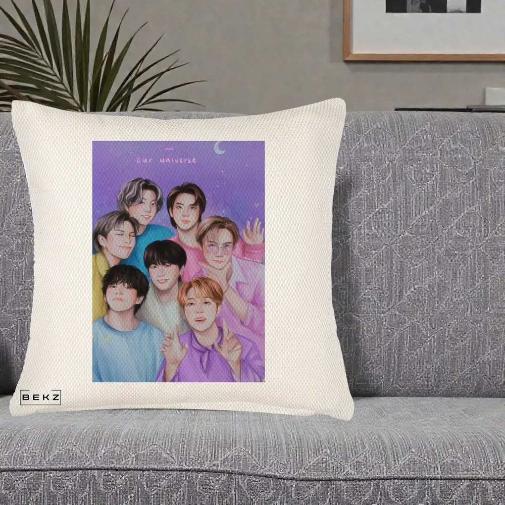 Perna Personalizata K-pop BTS Our Universe Fanart Violet Pastel, 40x40 cm, Crem Reliefat, Husa Detasabila, Perna Inclusa, BEKZ®