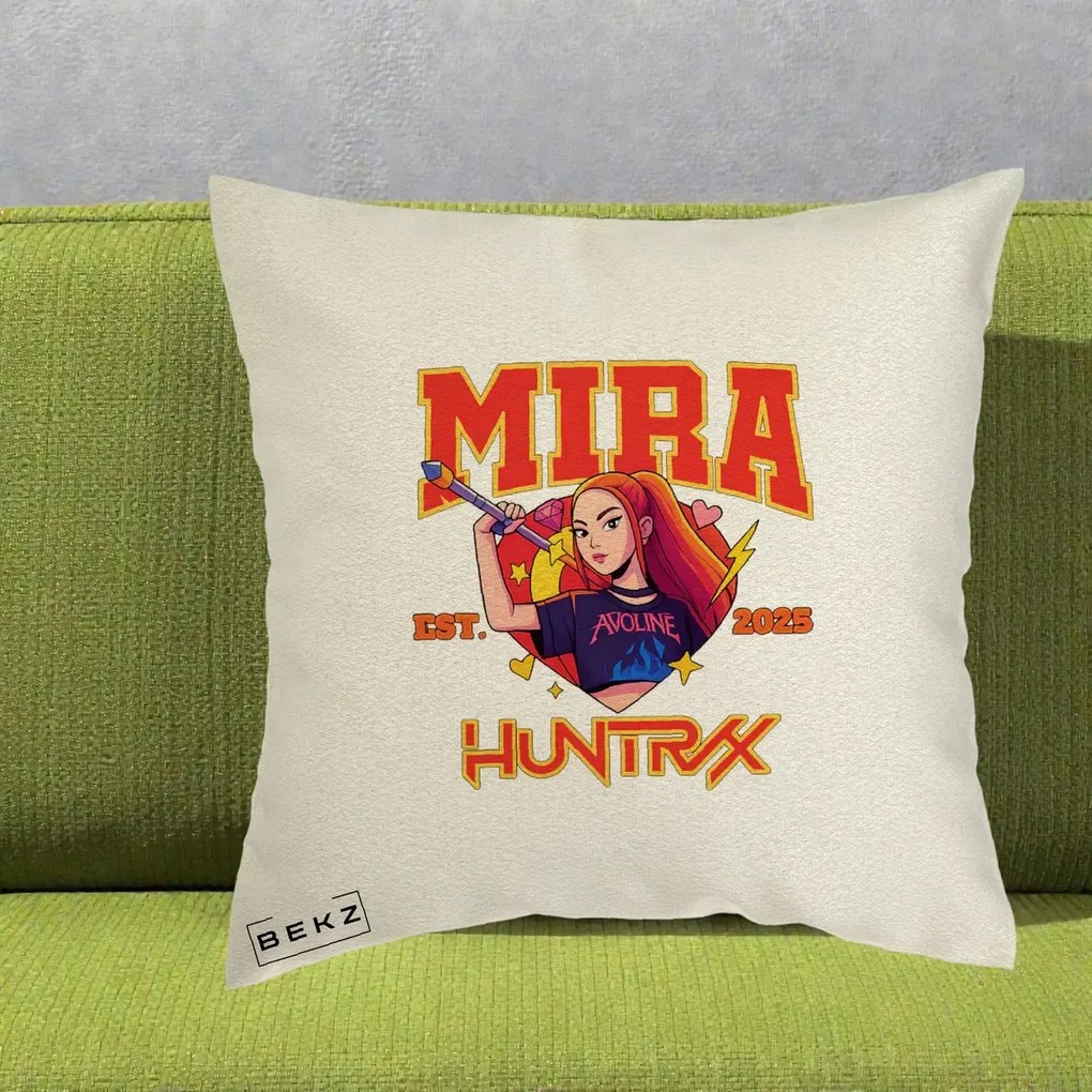 Perna Personalizata K-pop HUNTRX Mira Personaj Avoline, 40x40 cm, Ecru, Husa Detasabila, Perna Inclusa, BEKZ®