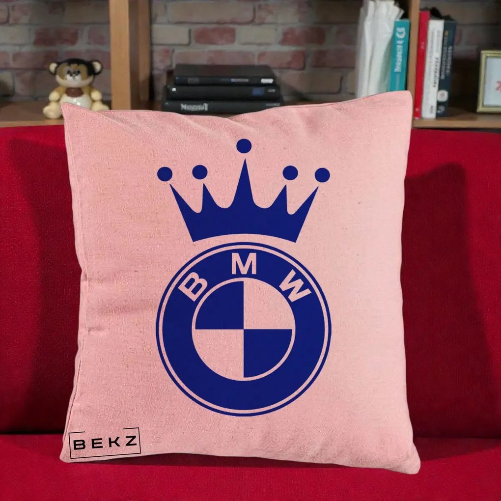 Perna Personalizata cu emblema BMW si Coroana, 40x40 cm, Roz, Husa Detasabila, Perna Inclusa, BEKZ®