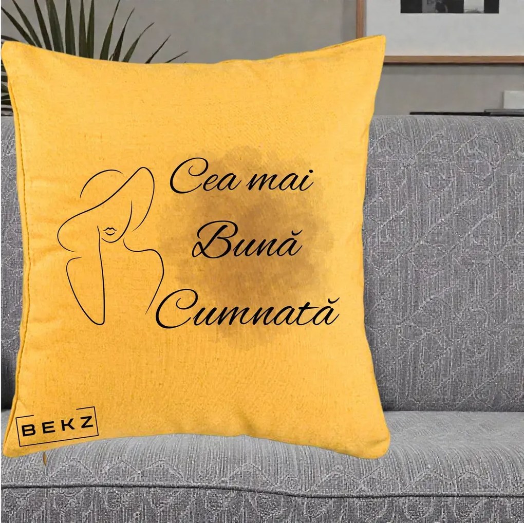 Cadou pentru Cumnata - Perna Personalizata Cea mai Buna Cumnata cu Silueta Dama si Pete Violet, 40x40 cm, Galben, Husa Detasabila, Perna Inclusa, BEKZ®