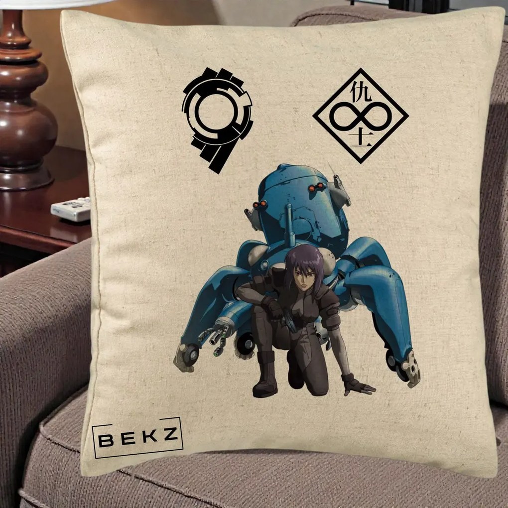 Perna Personalizata Ghost in the Shell Motoko si Tachikoma, 40x40 cm, Bej, Husa Detasabila, Perna Inclusa, BEKZ®