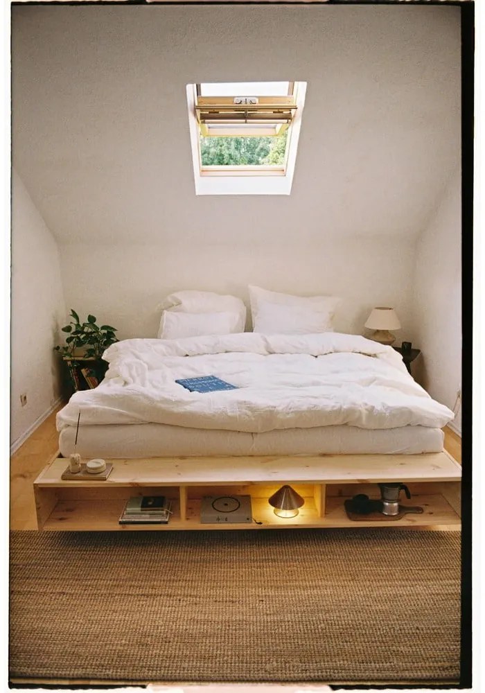 Pat matrimonial în culoare naturală din lemn de pin cu somieră 160x200 cm Merge – Karup Design