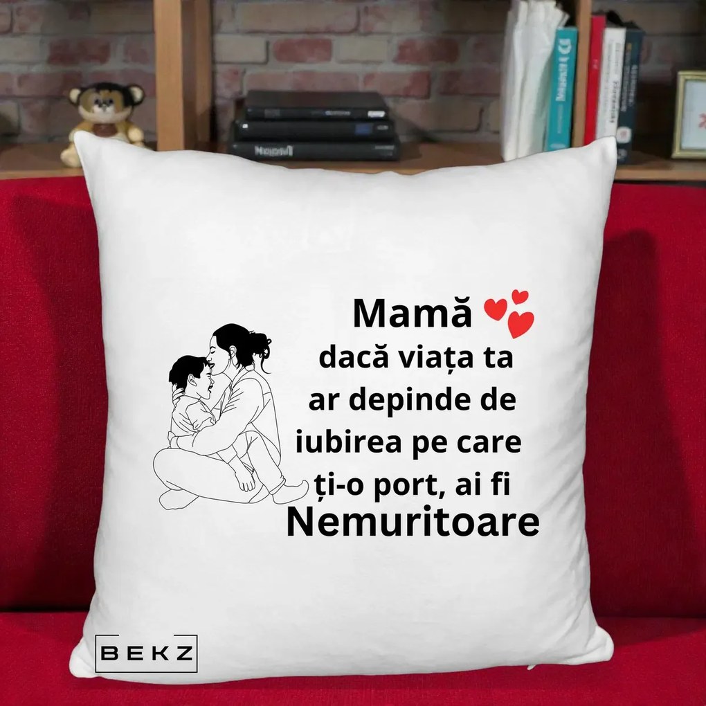Cadou pentru Mama - Perna Personalizata Mama Nemuritoare Kawaii, 40x40 cm, Alb Pufos, Husa Detasabila, Perna Inclusa, BEKZ®