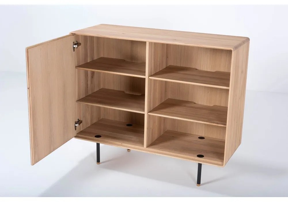 Comodă neagră/în culoare naturală joasă din lemn de stejar 118x100 cm Fina – Gazzda