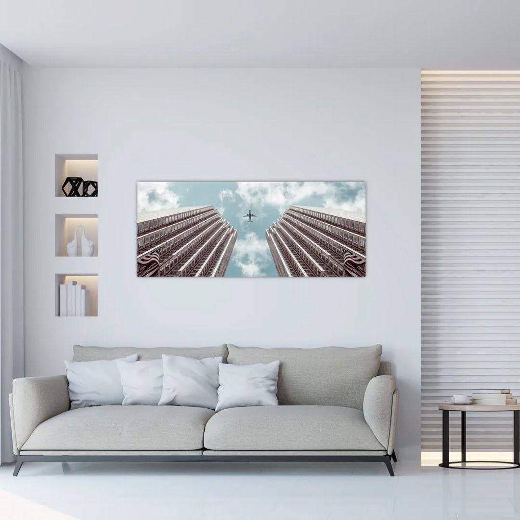 Tablou cuavion între clădiri (120x50 cm)