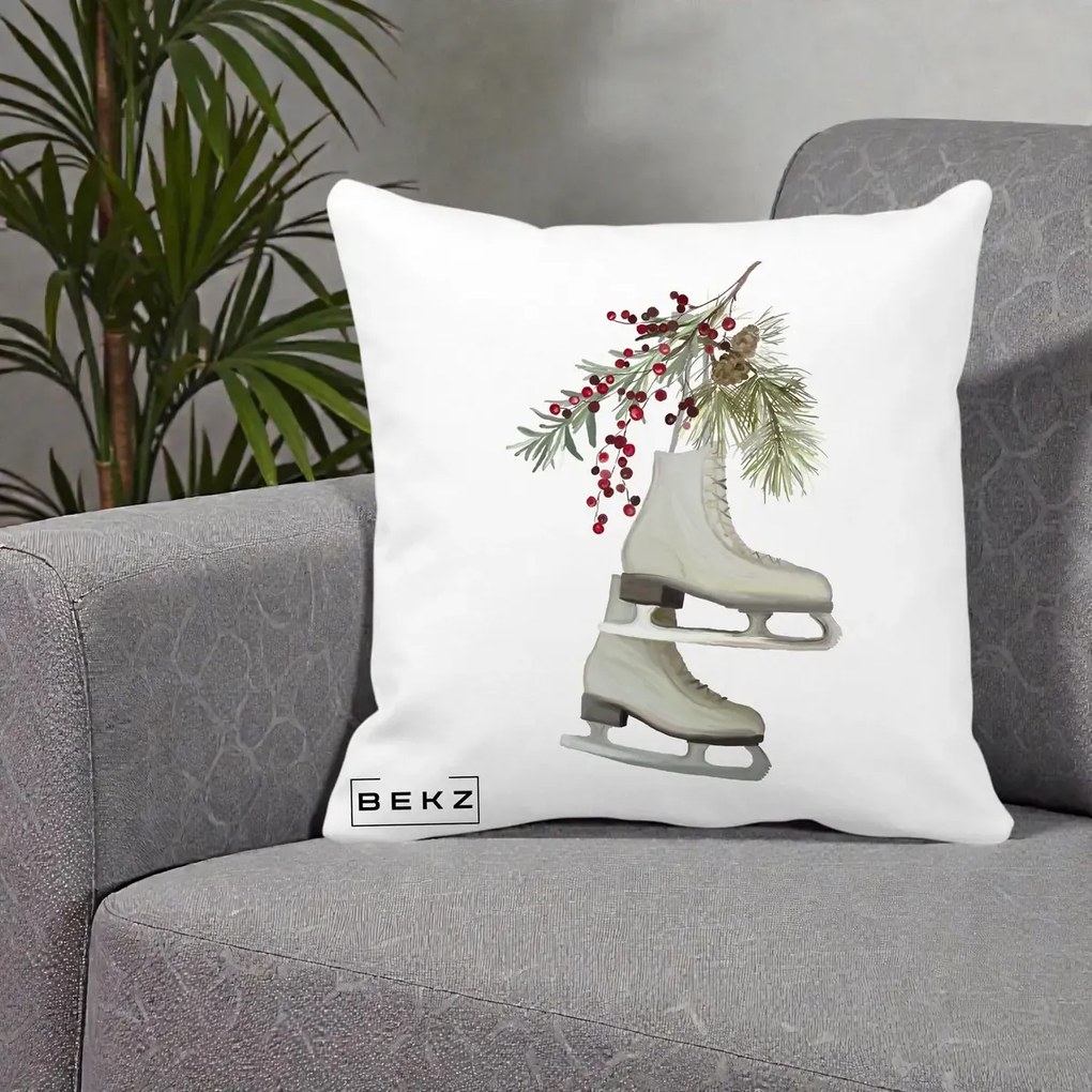 Perna Decorativa Patine cu Ramuri de Brad si Afine, 40x40 cm, Alba Mata, Husa Detasabila, Perna Inclusa, BEKZ®