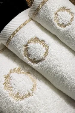 Prosop de corp SEHZADE 85x150 cm Alb crem - broderie auriu