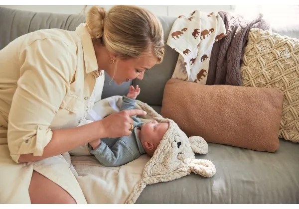 Pătură de înfășat din polar Iepuraș 100x105 cm Nougat Jollein