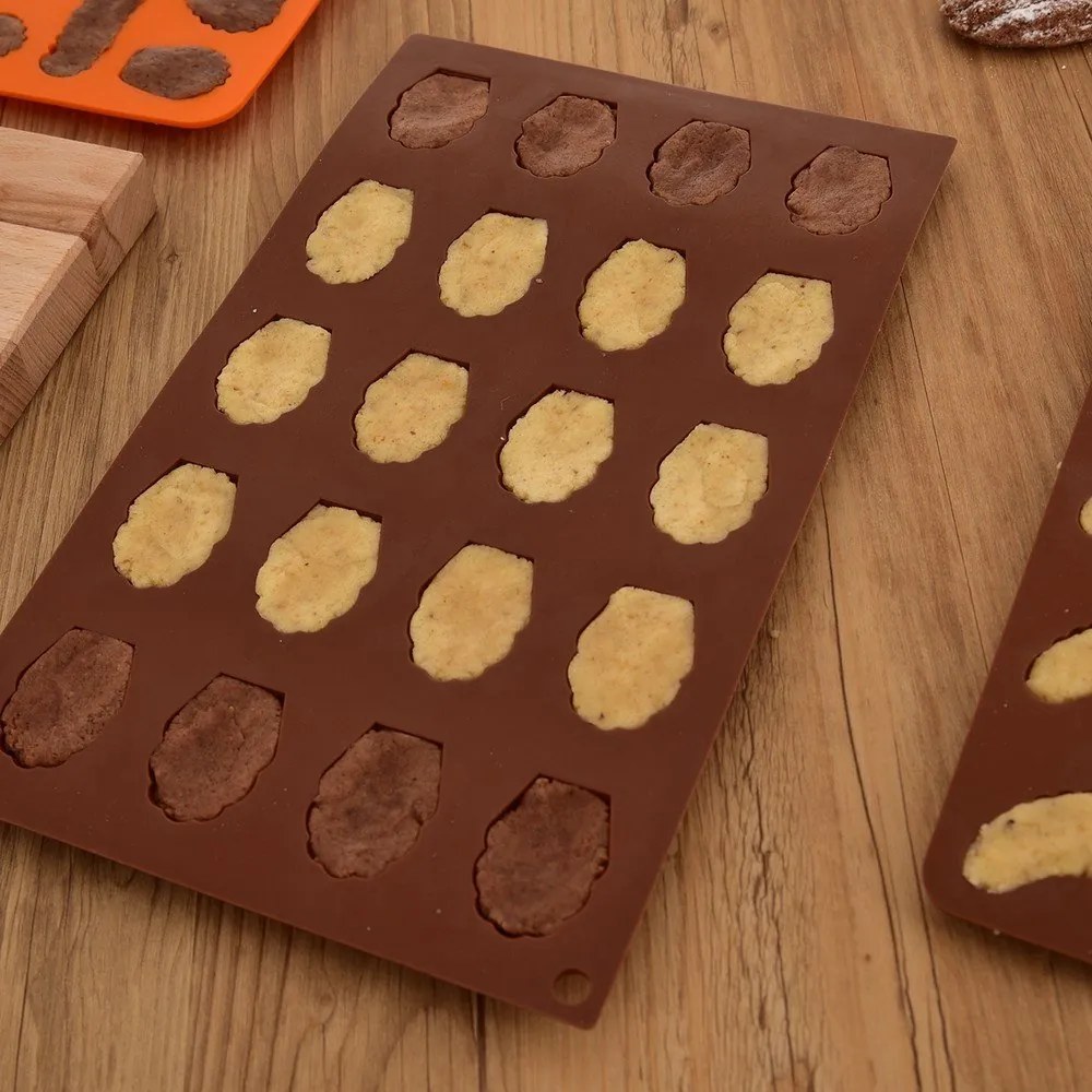 Formă de copt pentru madlene din silicon 17,5x29,5 cm – Orion