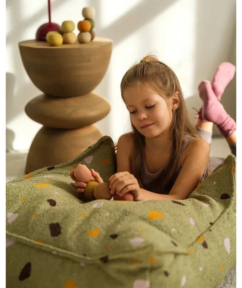 Fotoliu puf pentru copii verde cu tapițerie din țesătură bouclé/cu tapițerie din chenille Terrazzo Square – Wigiwama