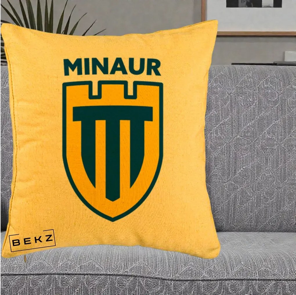 Perna Personalizata Minaur Baia Mare Fotbal, 40x40 cm, Galben, Husa Detasabila, Perna Inclusa, BEKZ®