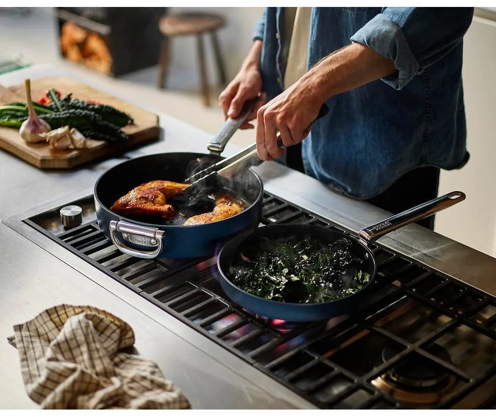 Tigăi cu suprafață ceramică 2 buc. Space – Joseph Joseph