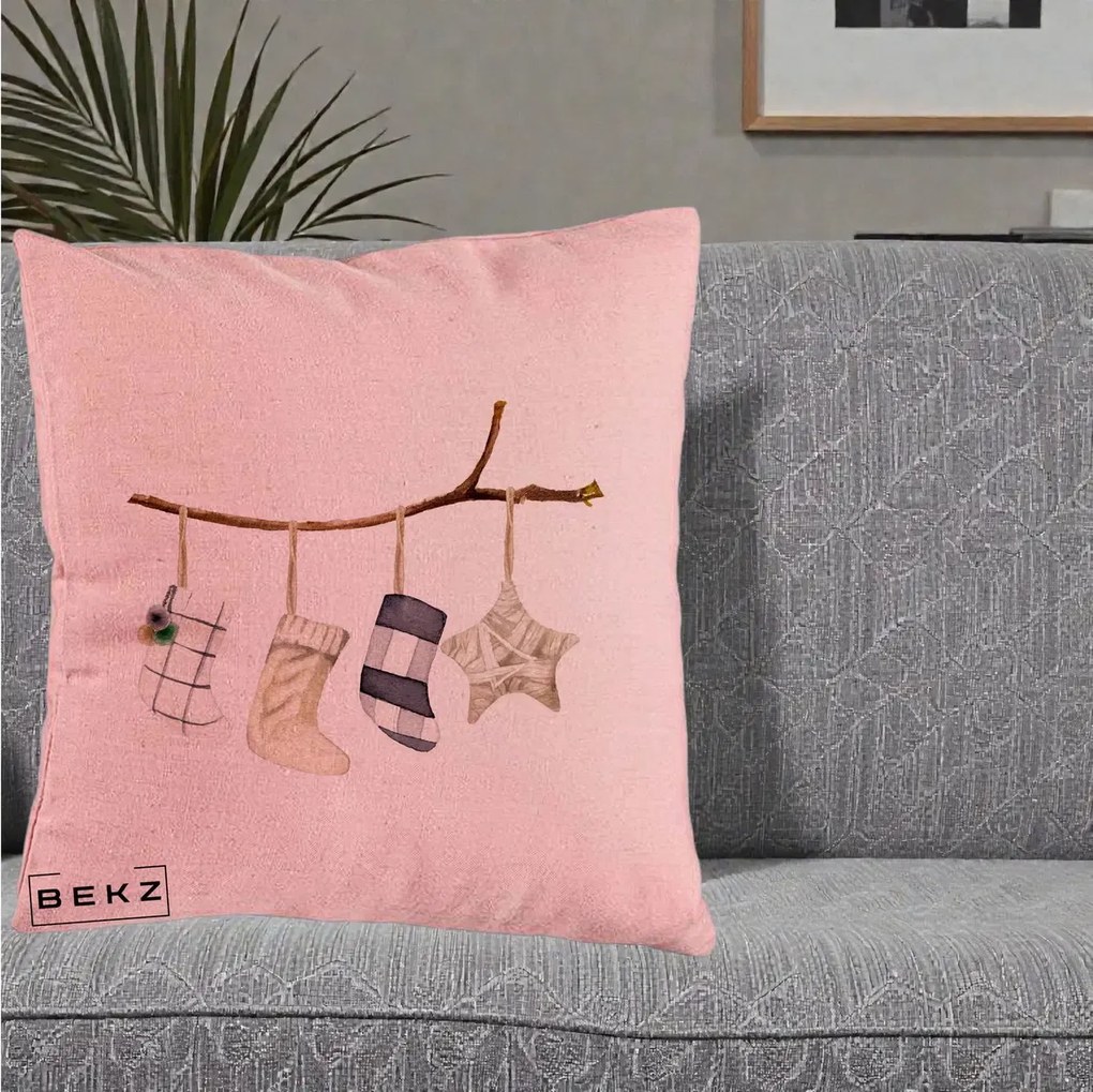 Perna Decorativa Ciorapi de Craciun pe Ramura, 40x40 cm, Roz, Husa Detasabila, Perna Inclusa, BEKZ®