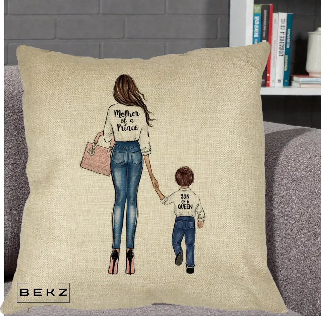 Cadou pentru Mama - Perna Personalizata Patrata Mother of a Prince, 40x40 cm, Crem, Husa Detasabila, Perna Inclusa, BEKZ®