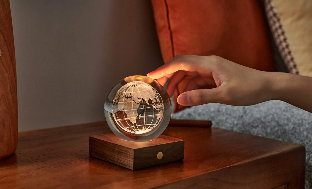 Lampă de masă cu motiv laser 3D, multe variante - Gingko Motiv: Glob