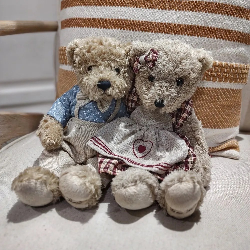 Urs de plus Alexine, maro, 30 cm