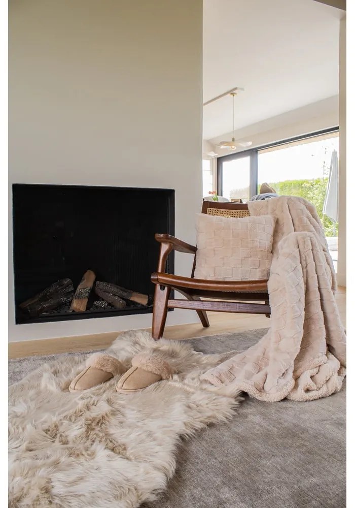 Pătură maro din micropluș/cocolino 150x200 cm Rava – Tiseco Home Studio