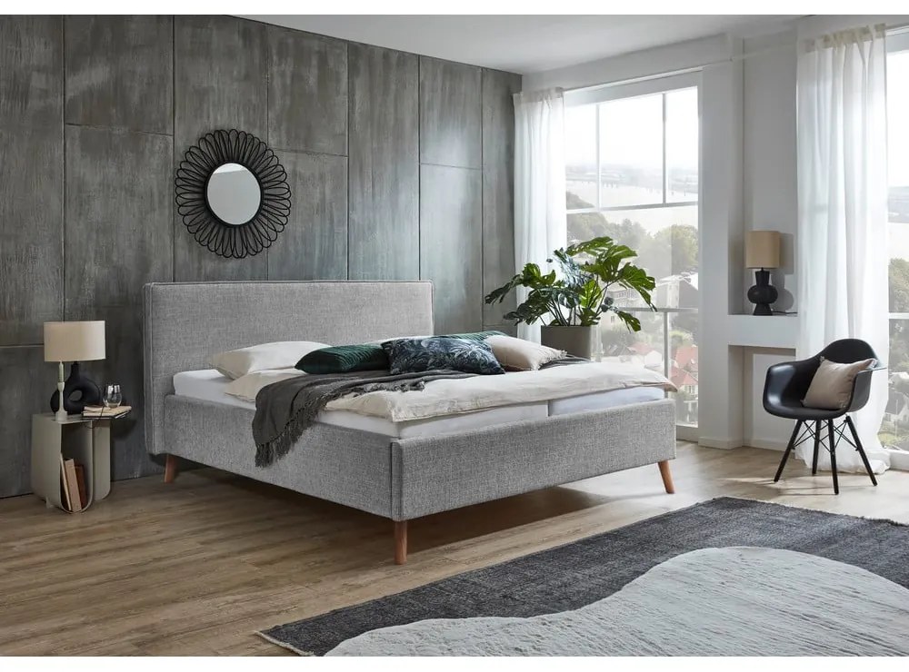 Pat matrimonial gri deschis tapițat cu spațiu de depozitare cu somieră 180x200 cm Riva – Meise Möbel