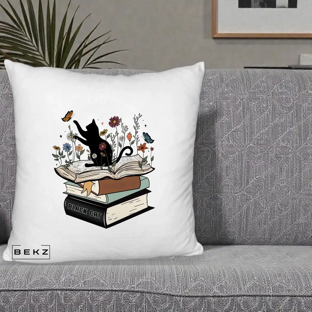 Perna Personalizata Pisica Neagra Carti Flori Fluturi, 40x40 cm, Alb Pufos, Husa Detasabila, Perna Inclusa, BEKZ®