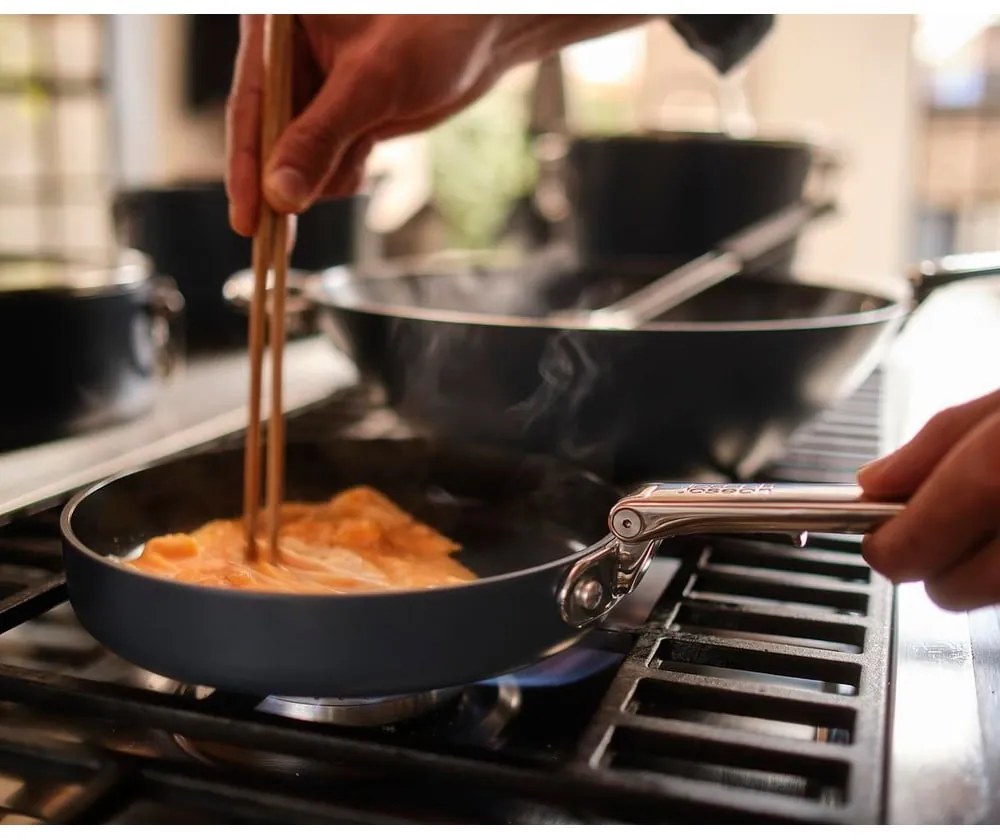 Tigăi cu suprafață ceramică 2 buc. Space – Joseph Joseph