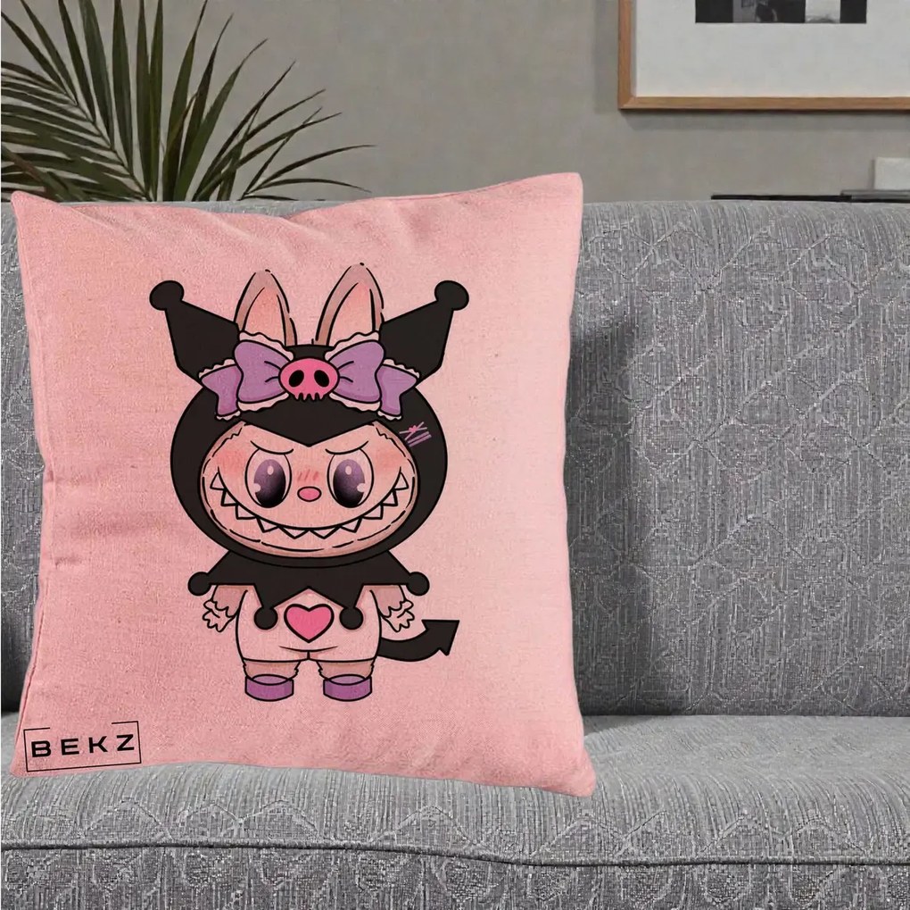 Perna Personalizata Labubu x Kuromi, 40x40 cm, Roz, Husa Detasabila, Perna Inclusa, BEKZ®