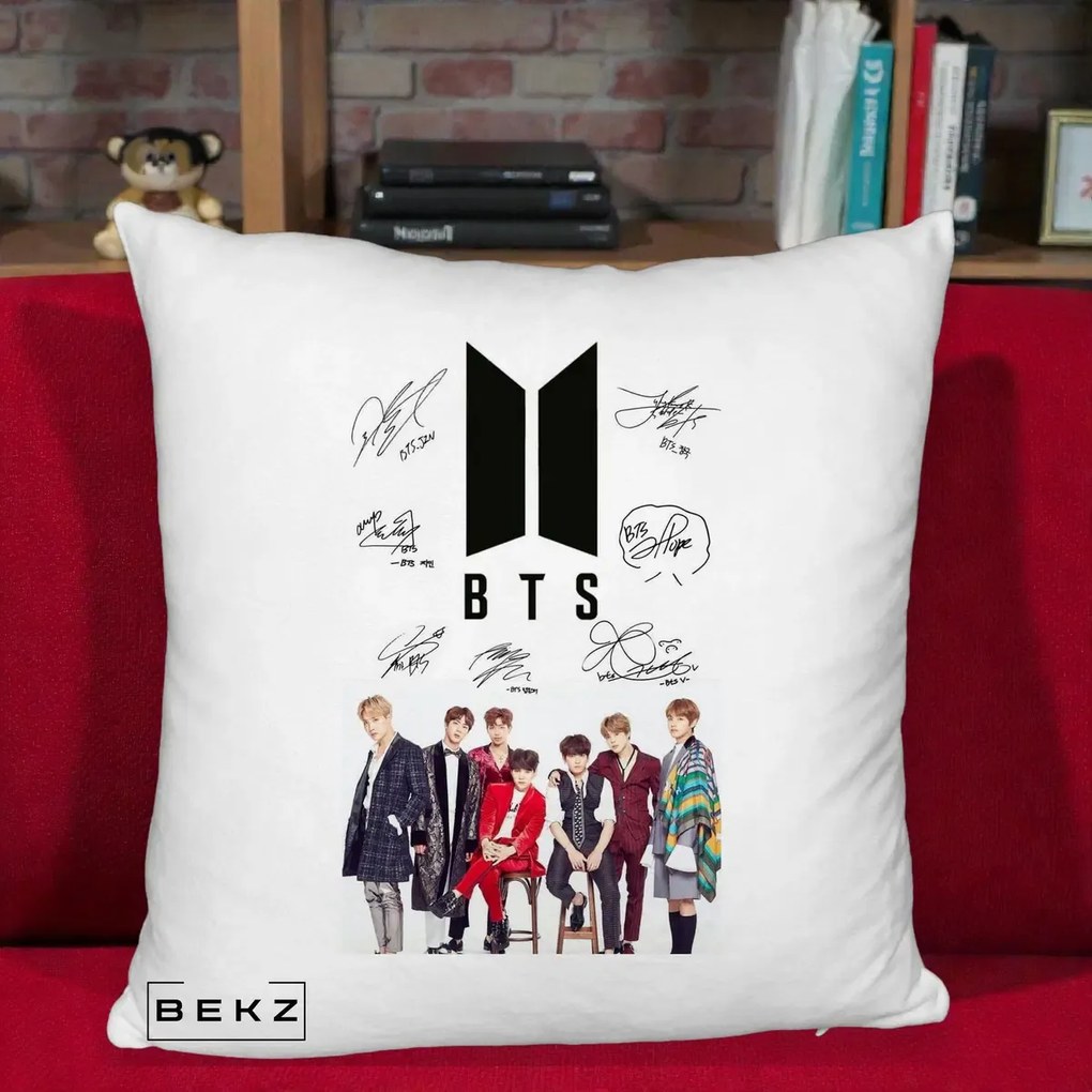 Perna Personalizata K-pop BTS Semnaturi Foto, 40x40 cm, Alb Pufos, Husa Detasabila, Perna Inclusa, BEKZ®
