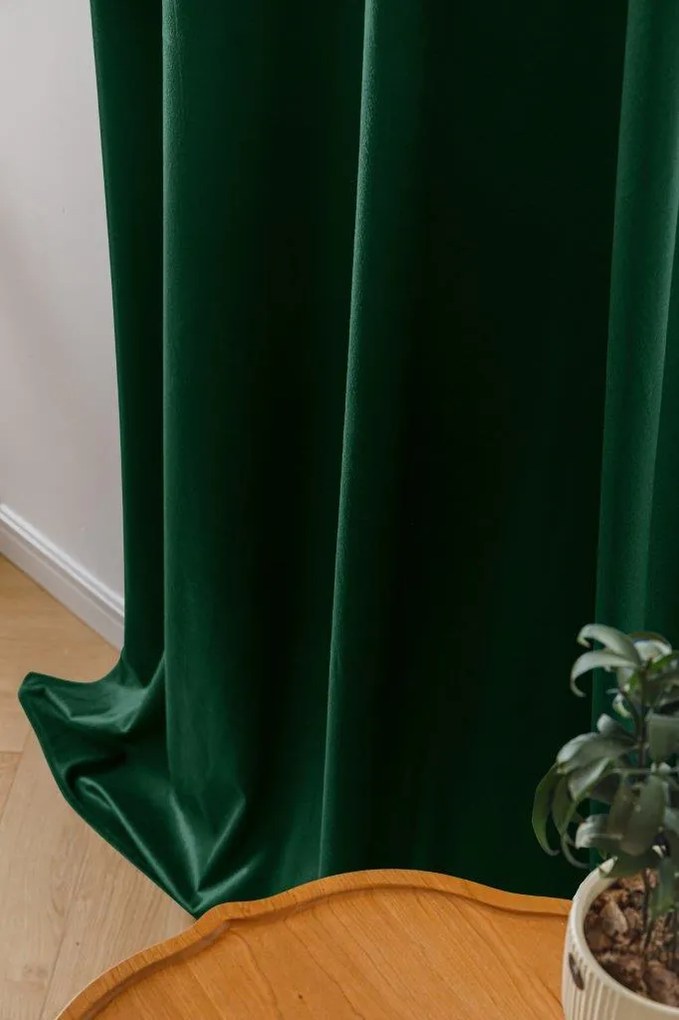 Draperie opaca verde inchis VELVET 140x250 cm Agatat: Inele metalice