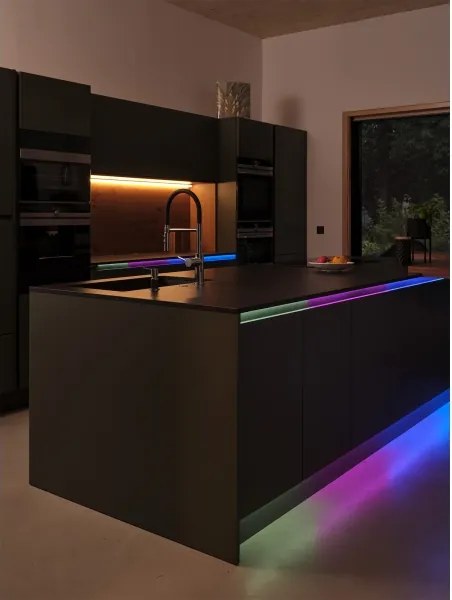 Osram - Bandă LED RGB reglabilă SMART+ MAGIC 5m LED/35W/230V Wi-Fi + telecomandă