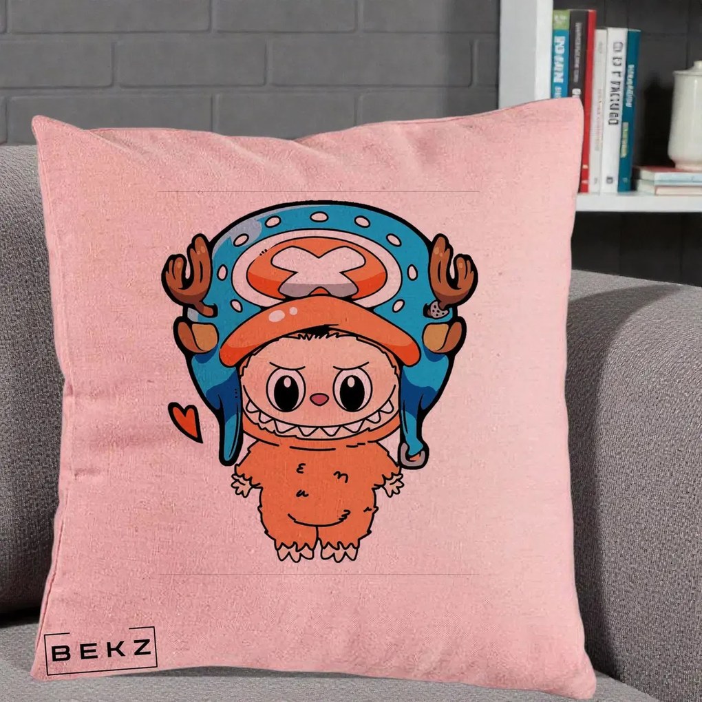 Perna Personalizata Labubu x Tony Tony Chopper, 40x40 cm, Roz, Husa Detasabila, Perna Inclusa, BEKZ®