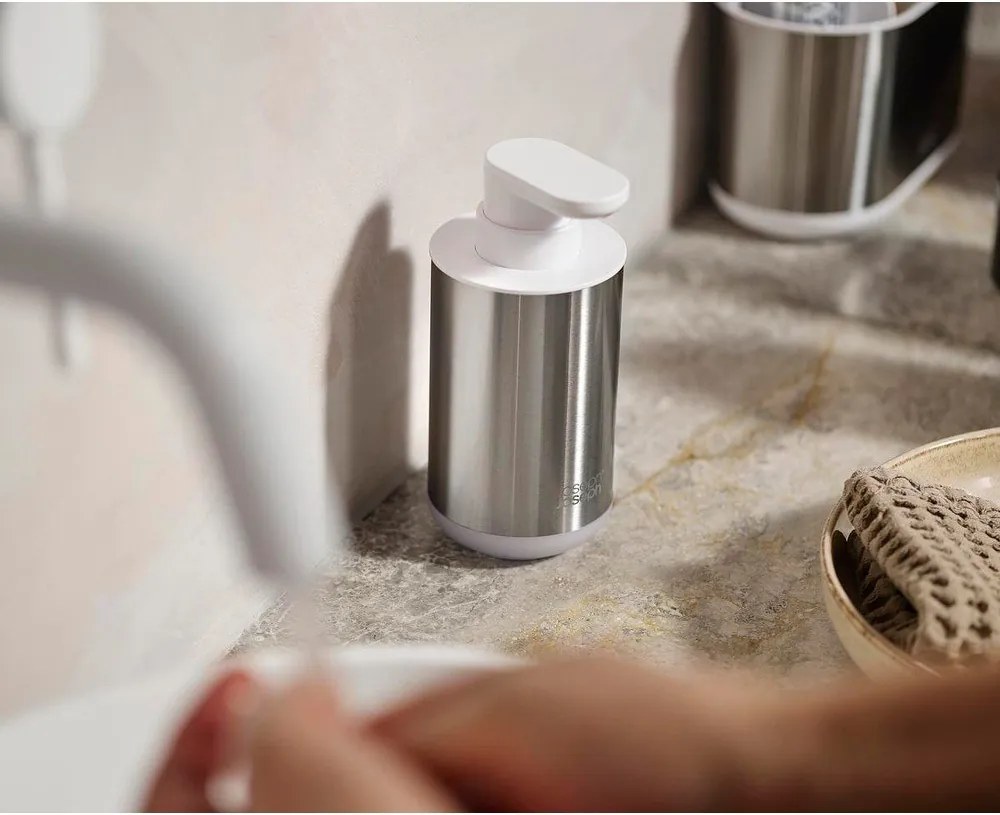 Dozator de săpun lichid argintiu din oțel inoxidabil 300 ml Duo Steel – Joseph Joseph