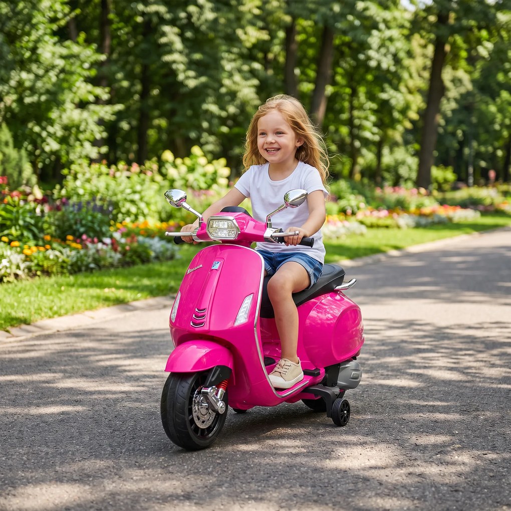 AIYAPLAY Motocicletă electrică pentru copii cu licență Vespa, roți ajutătoare, far și muzică, PP și metal, 107x47x73 cm, Roz | Aosom Romania