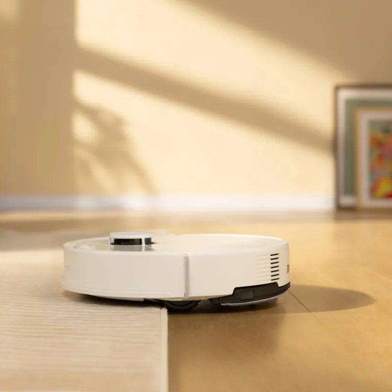 Aspirator robot Roborock Q10 PF+, 10.000 Pa, 150 min, 0,35 L, Wi-Fi, Uscat/umed, Ridicare automata a mopului, LiDAR 360°, Cartografiere 3D, Control vocal, Alb