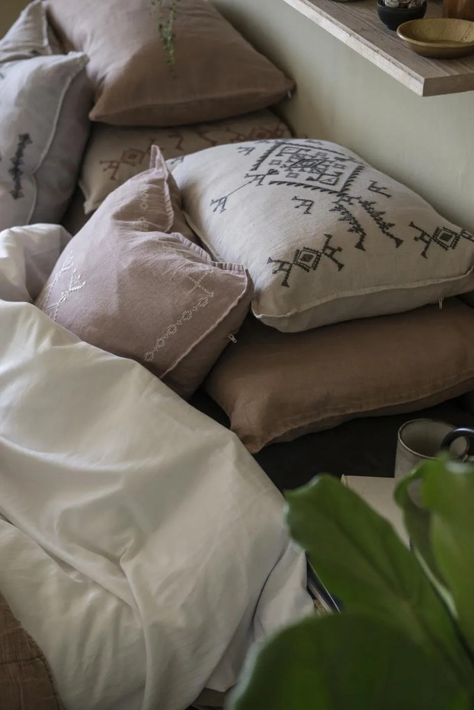 IB Laursen Husa perna decorativa din in MALVA 50x50 cm, roz vechi cu broderie