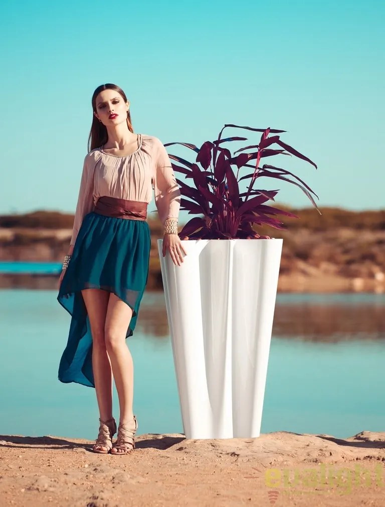 Ghiveci de flori / Jardiniera plante design decorativ modern pentru amenajari interioare si exterioare, BYE-BYE PLANTER 58003R Vondom