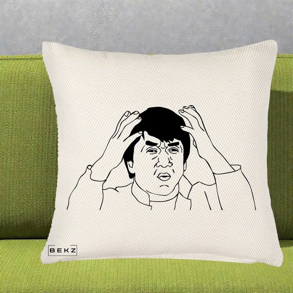 Perna Decorativa Jackie Chan WTF, 40x40 cm, Crem Reliefat, Husa Detasabila, Perna Inclusa, BEKZ®