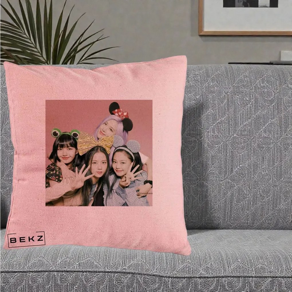 Perna Personalizata K-pop BLACKPINK Accesorii Haioase, 40x40 cm, Roz, Husa Detasabila, Perna Inclusa, BEKZ®