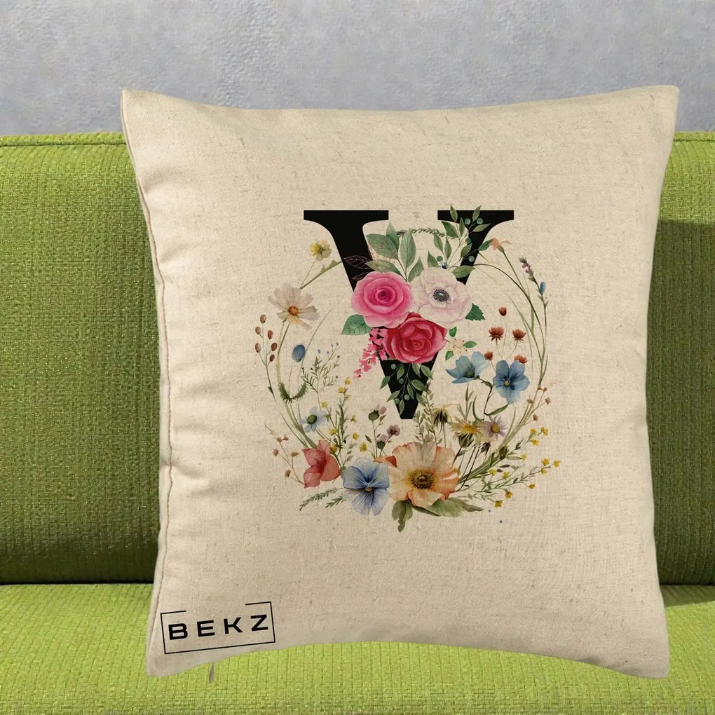 Cadou Personalizat - Perna Personalizata Monograma Florala Litera V cu Coroana, 40x40 cm, Bej, Husa Detasabila, Perna Inclusa, BEKZ®