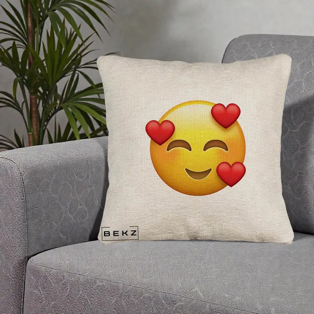 Perna Decorativa Emoji cu 3 Inimi, 40x40 cm, Bej Canapea, Husa Detasabila, Perna Inclusa, BEKZ®