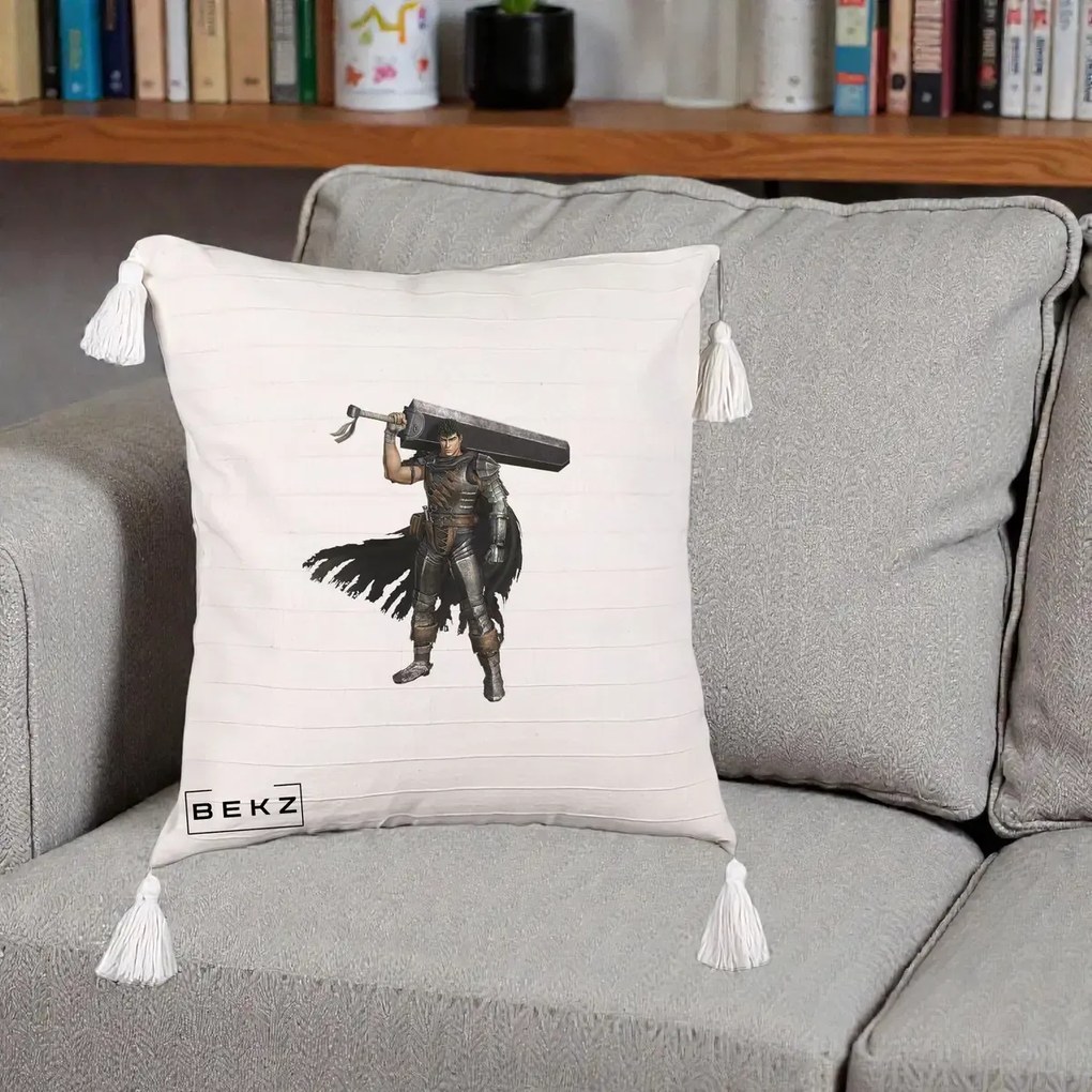 Perna Personalizata Berserk Guts Luptatorul Negru, 40x40 cm, Bej cu Franjuri, Husa Detasabila, Perna Inclusa, BEKZ®