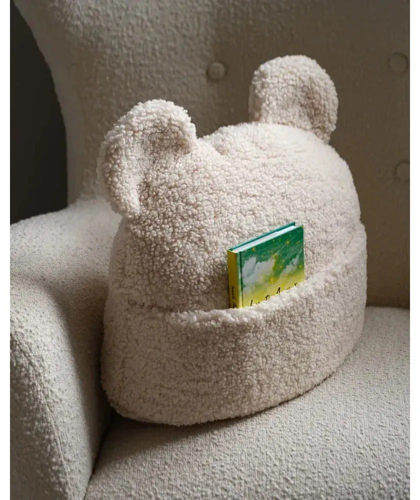 Pernă decorativă pentru copii crem din țesătură bouclé Teddy Pouch – Wigiwama
