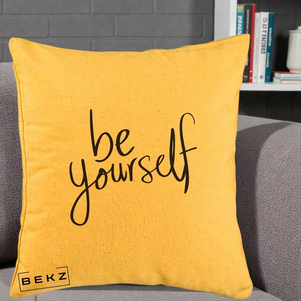 Perna Decorativa Be Yourself Caligrafie Neagra, 40x40 cm, Galben, Husa Detasabila, Perna Inclusa, BEKZ®
