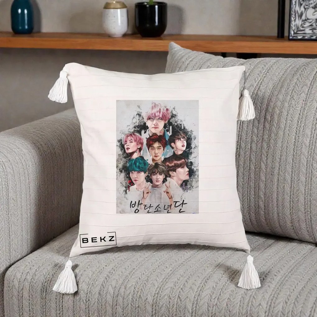 Perna Personalizata K-pop BTS Bangtan Boys Poster Artistic Negru Alb, 40x40 cm, Bej cu Franjuri, Husa Detasabila, Perna Inclusa, BEKZ®