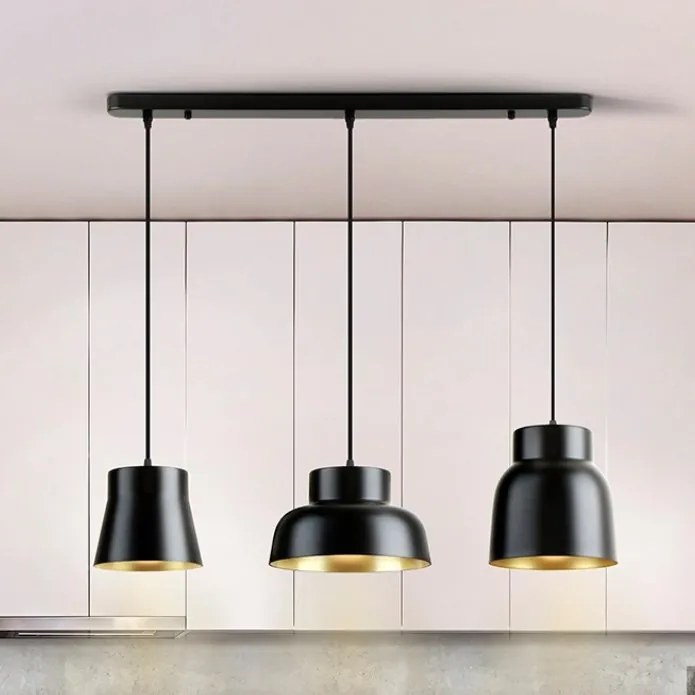 Lustra cu 3 pendule din metal negru cu auriu Vulcano